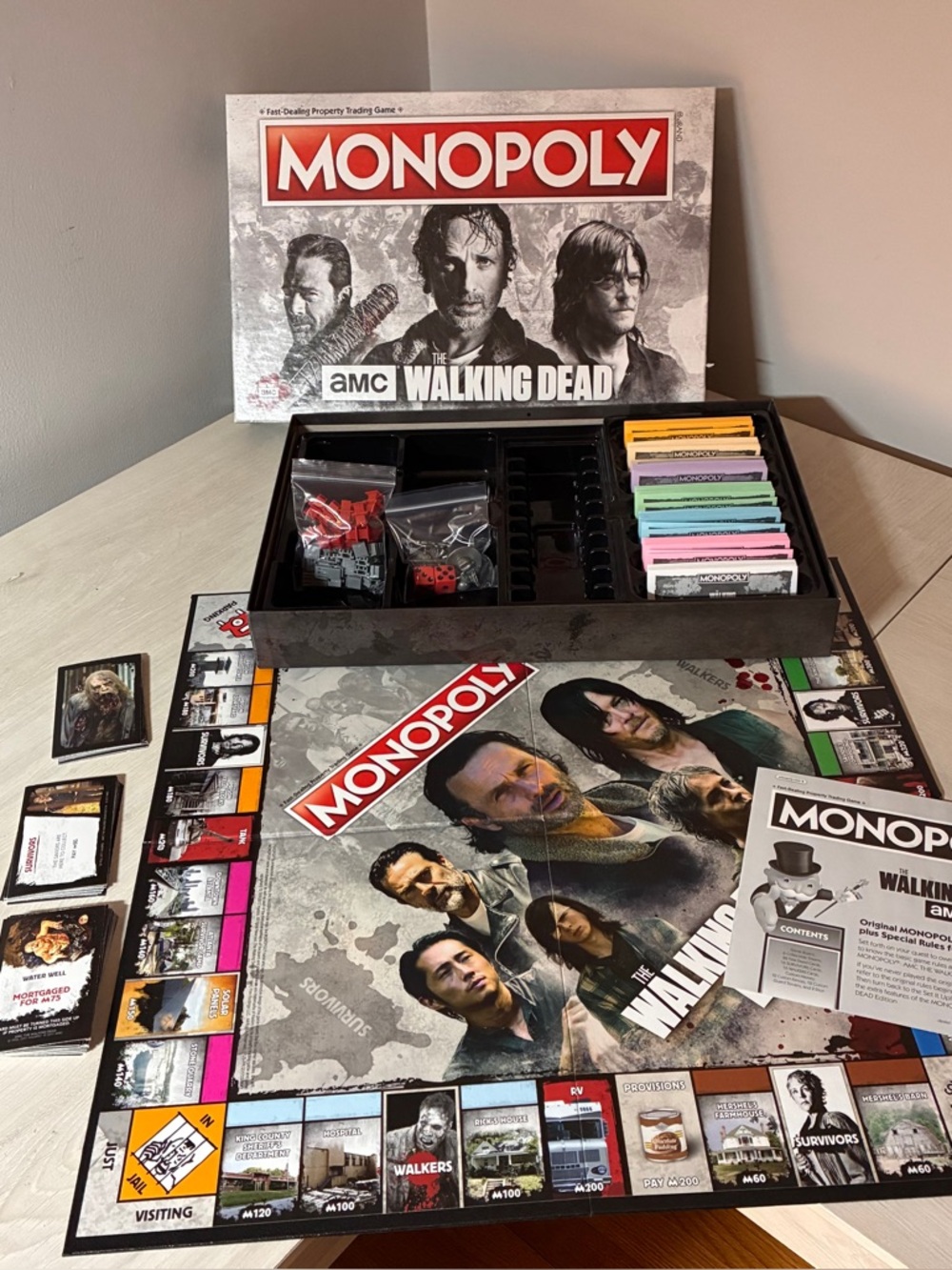 USAopoly Walking Dead Monopoly Board Game AMC Zombie Survival TV Series **READ**